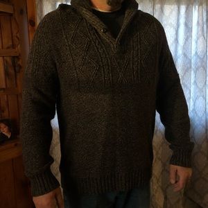 Men’s American Eagle sweater